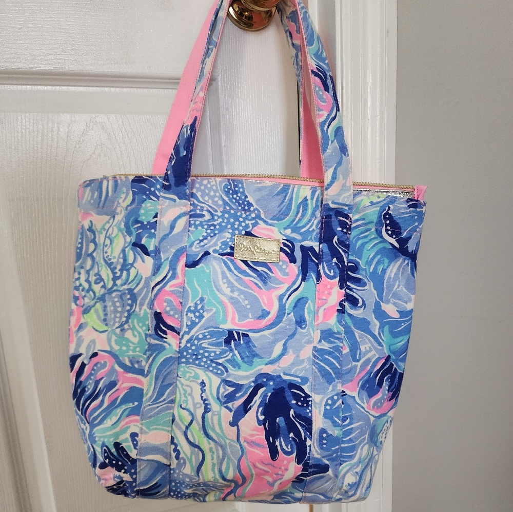 Lilly Pultizer shoulder bag tote cooler with removable insulation bag sleeve